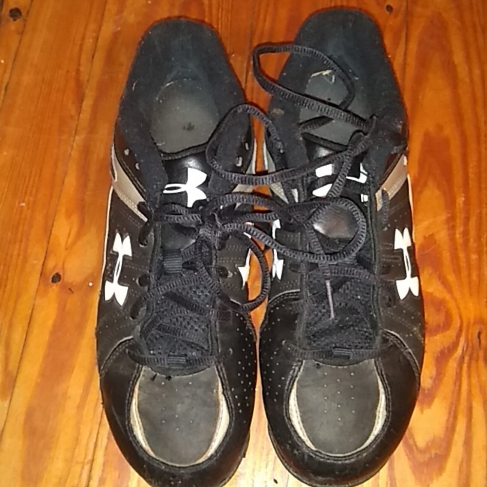 Boys Under Amour Soccer Cleats